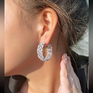 Elegant AAA Cubic Zirconia Hoop Earrings
Perfect Cut Like a Dimond